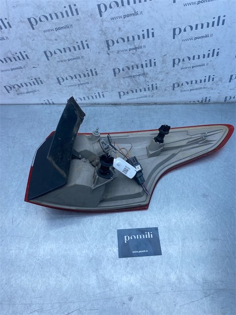 Fanale post. parte est. Sinistro FORD FOCUS (CB8) (02/11>11/15