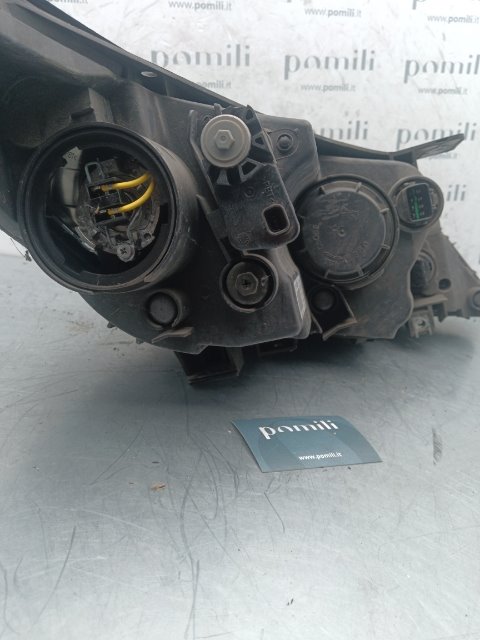 Proiettore Destro KIA SPORTAGE 3a Serie (03/14>06/16