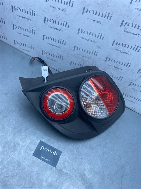 Fanale post. Destro CHEVROLET (DAEWOO) AVEO (T300) (05/11>) | Ricambi Pomili