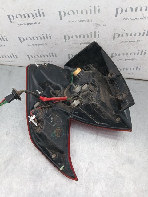 Fanale post. parte est. Destro CITROEN C4 AIRCROSS (03/12>) | Ricambi Pomili