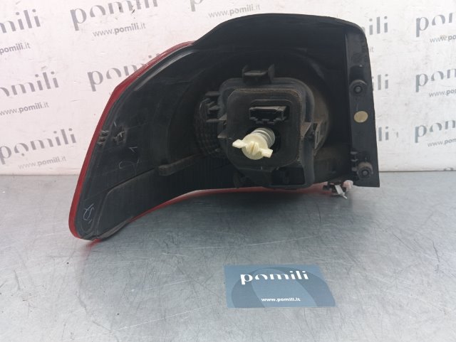 Fanale post. parte est. Destro VOLKSWAGEN GOLF (5K/AJ) (09/08>) | Ricambi Pomili