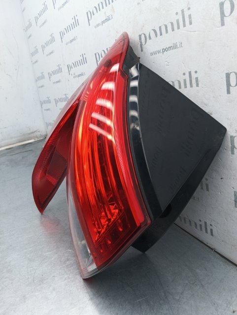 Fanale post. parte est. Sinistro CITROEN C4 AIRCROSS (03/12>) | Ricambi Pomili