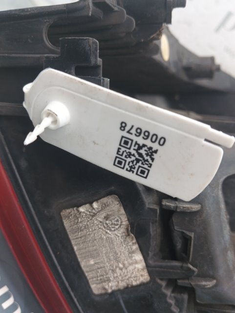Fanale post. parte est. Sinistro VOLKSWAGEN GOLF (5K/AJ) (09/08>) | Ricambi Pomili